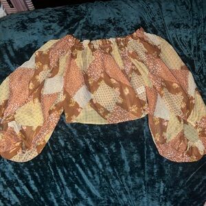 Blouse with floral patch print